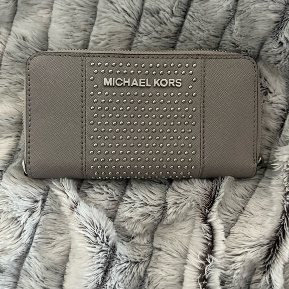 Michael Kors Handbags - Michael Kors  wallet